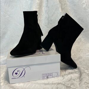 Elegant Black Suede Ankle Boots